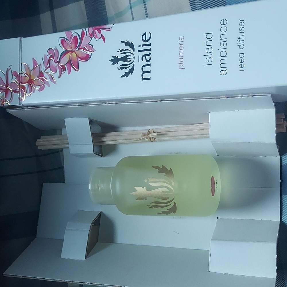 Malie plumeria island ambiance Reed diffuser